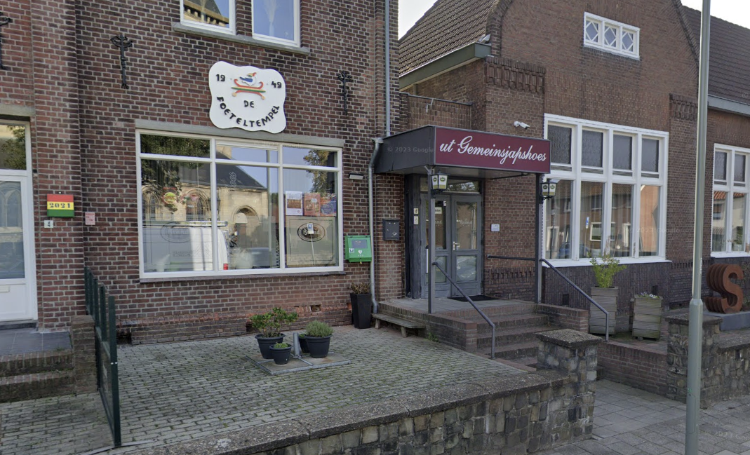 50 jaar gemeenschapshuis Nieuwstadt: drie vrijwilligers krijgen ere-plaquette